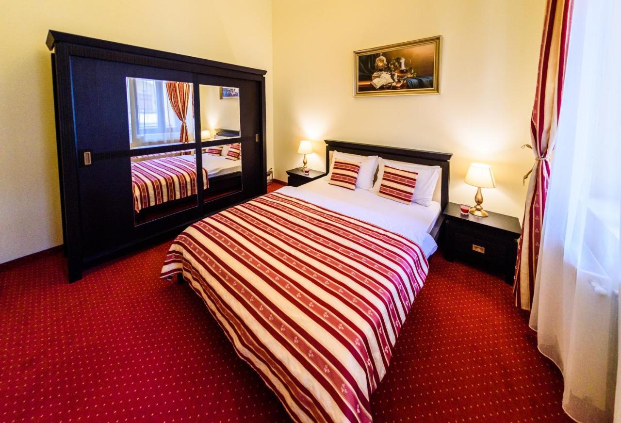 Apartament Baroc Timisoara Luaran gambar